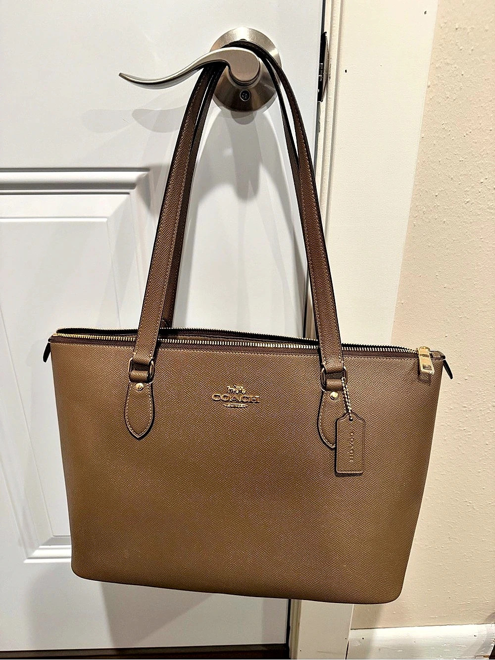 Coach Gallery Tote in Brown NWT